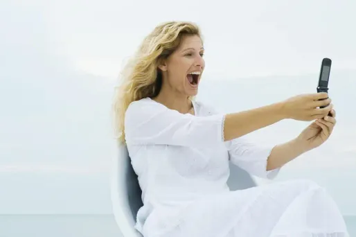 Bientôt des smartphones rechargés par la voix ?