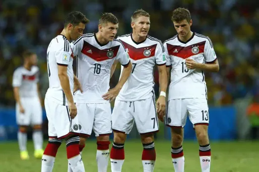 Mesut Ozil, Toni Kroos, Bastian Schweinsteiger et Thomas Muller