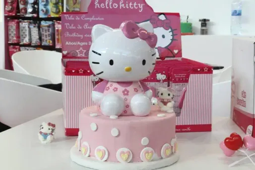 Pour ses 40 ans, Hello Kitty s'offre une balade spatiale