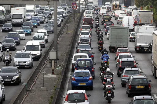 Routes : un trafic en rouge et noir ce week-end