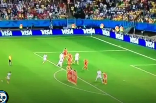 VIDÉO - Le coup franc génial des Etats-Unis