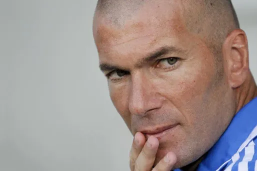 Pour ses débuts avec l'équipe bis du Real Madrid, l'ancien numéro 10 tricolore n'a pu éviter la défaite (1-2) face à l'Atletico Madrid B.