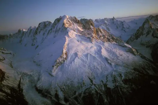 Alpinistes retrouvés morts : Chamonix sous le choc