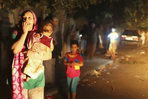 Une famille de Gaza fuit la reprise des combats