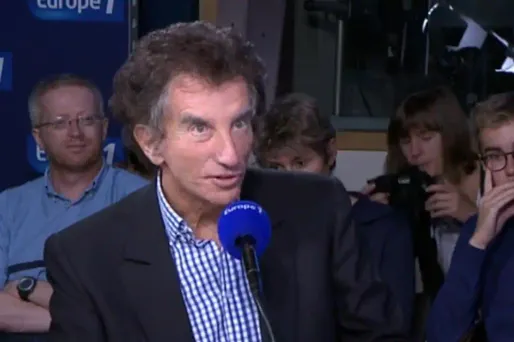 Jack Lang : Mitterrand "a résisté à l'ouverture des portes de l’Élysée"