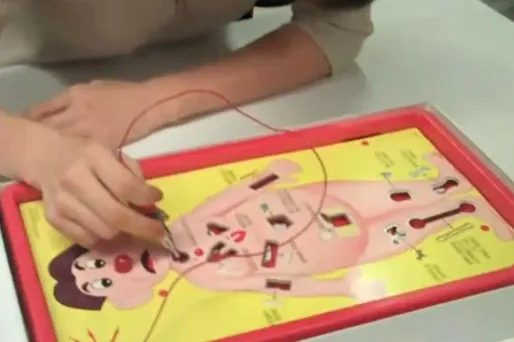 Le vrai "Dr Maboul" n’a pas les moyens de se faire opérer