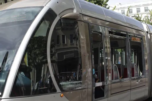 La victime est décédée très rapidement de ses blessures.