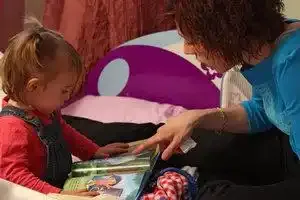 Les tarifs des nounous (leur salaire horaire net moyen) ont augmenté 5% en moyenne sur un an.