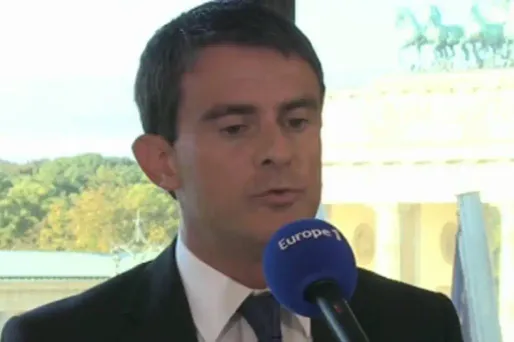 Manuel Valls, en visite à Berlin, est l'invité d'Europe 1