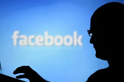 Facebook teste le statut qui s'auto-détruit