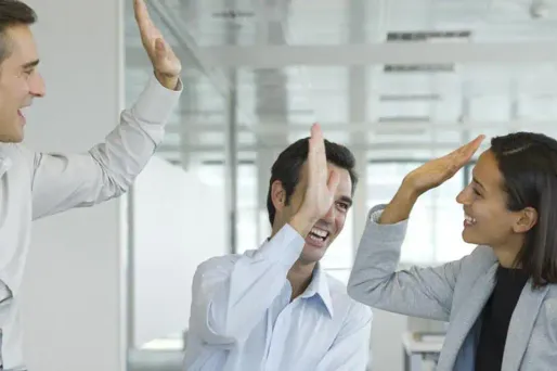 Je suis riche = je suis heureux