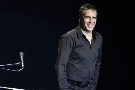 Julien Clerc fait son retour, trois ans après Fou, peut-être