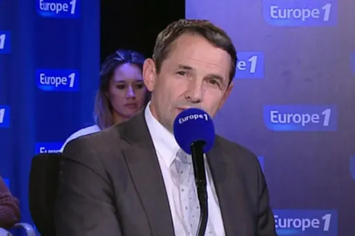 Mandon : la dissolution serait "la pire des aventures"