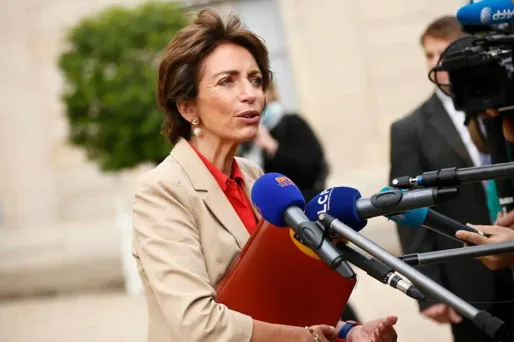 Médicaments vendus hors pharmacie : Touraine dit toujours non