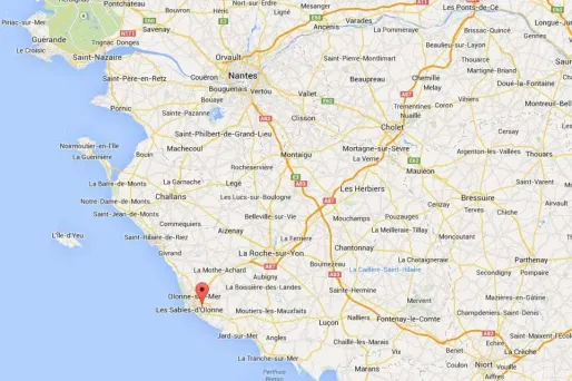 La tortionnaire la plus âgée encourt la réclusion à perpétuité; les deux autres risquent une peine de vingt ans de prison.