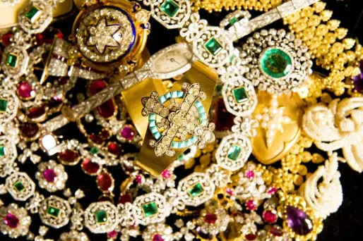 Un faux policiers vole les retraités