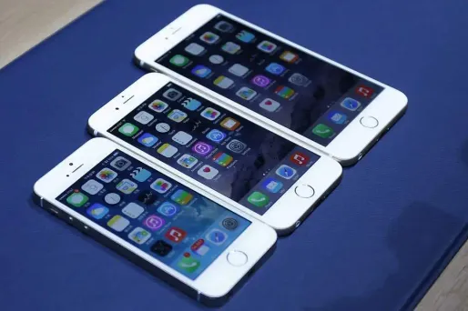 Les smartphones géants vont-ils avoir la peau des tablettes ?