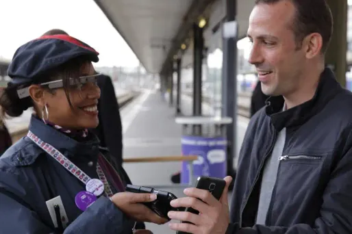 SNCF : des contrôleurs s'équipent... de Google Glass