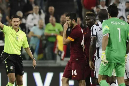 VIDÉO - La Roma crie à l'injustice