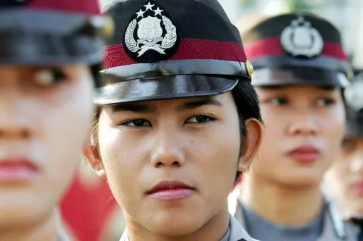 En Indonésie, un test de virginité pour les policières