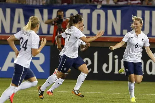 Foot féminin : les Bleues affrontent le Brésil pour finir en beauté