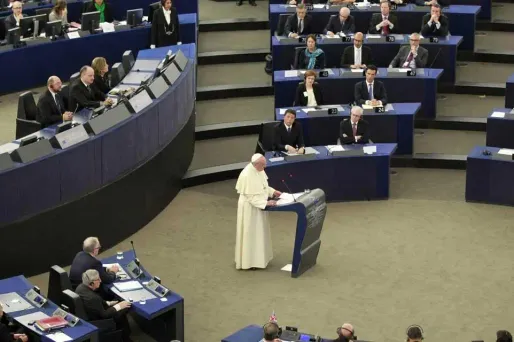 Le pape rejette une Europe "repliée sur elle-même"
