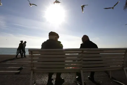 A la retraite, ils attendent leur pension depuis un an