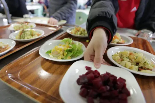 Comment mettre du "local" dans les cantines ?