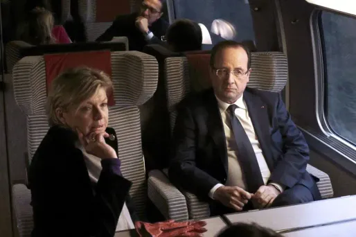 Hollande, un changement et ça repart