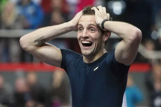 Lavillenie : "j'ai mis la barre très haut"