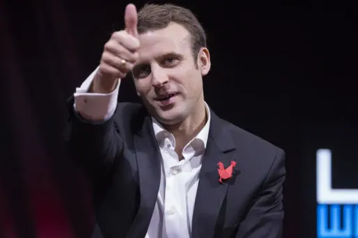 Opération séduction de Macron sur le travail du dimanche
