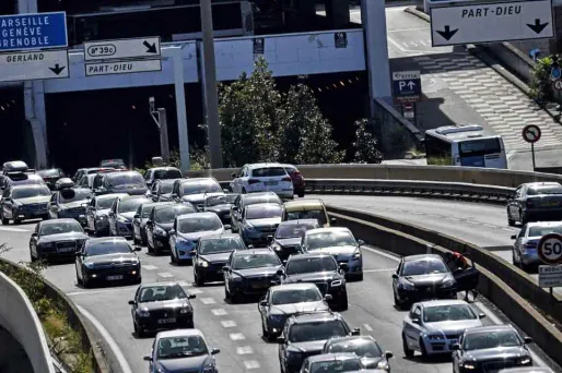Transports : une journée de bouchons... et de grève