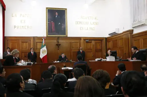 Pour Rolan Pelletier, avocat franco-mexicain qui exerce à Mexico, la Cour suprême "n'est pas indépendante"