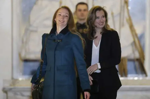 Elle était suivie de plusieurs membres de sa famille, dont ses parents, de son avocat, Frank Berton, et du responsable de son comité de soutien Jean-Luc Roméro.