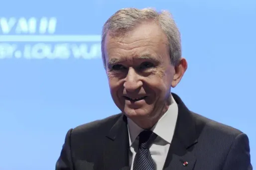 Bernard Arnault, directeur général de LVMH a fait transférer en Belgique il y a plus d'un an la quasi-totalité de sa participation dans le groupe de luxe, écrit Libération jeudi