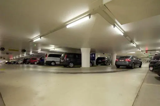 Les places de parking, valeur refuge