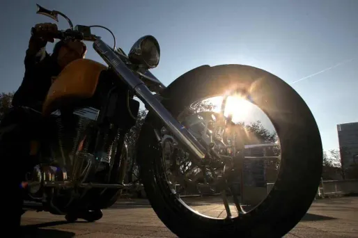 Le biker était mort depuis un an