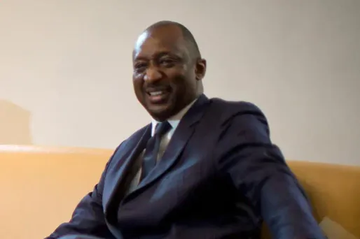 Tiéman Hubert Coulibaly, le ministre des Affaires étrangères du Mali, réclame "une riposte" après la prise de Diabali.