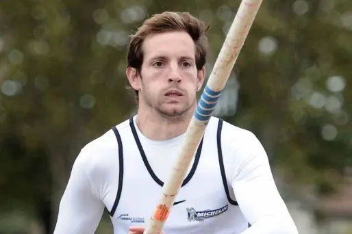 Lavillenie privé de Légion d'honneur