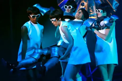 EXCLU VIDEO - Découvrez Je vends des robes, le nouveau clip de SLC