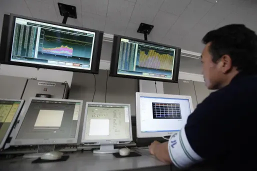 En 2015, le cabinet d'analyse Gartner estime que le volume des données disponibles sur Internet sera de 8 Zettaoctets, soit 8.000 milliards de Gigaoctets.