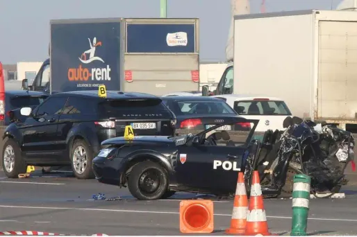 Le chauffeur et le passager du 4x4 qui a causé la mort de deux policiers ont été mis en examen samedi.