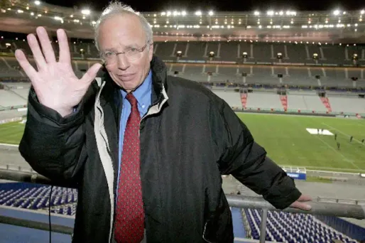 Foot : une tribune "Thierry Roland"