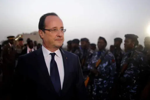 "Le terrorisme a été repoussé, il a été chassé mais il n'a pas encore été vaincu", a déclaré samedi François Hollande à Bamako.
