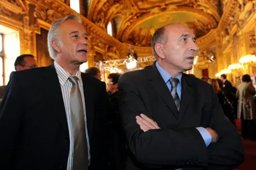 Non-cumul: Collomb et Rebsamen ralliés ?