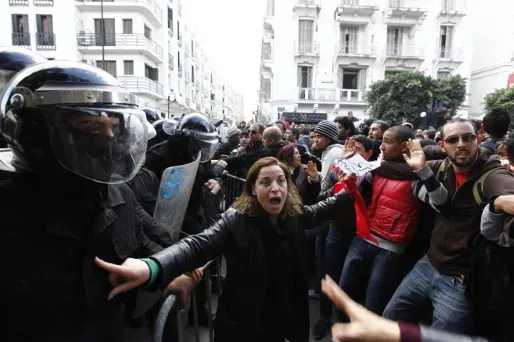 Tunisie : après l'assassinat, Sarah a "la rage"