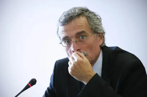 Le juge Renaud Van Ruymbeke est co-saisi avec le juge Roger Le Loire pour instruire "l'affaire Cahuzac"