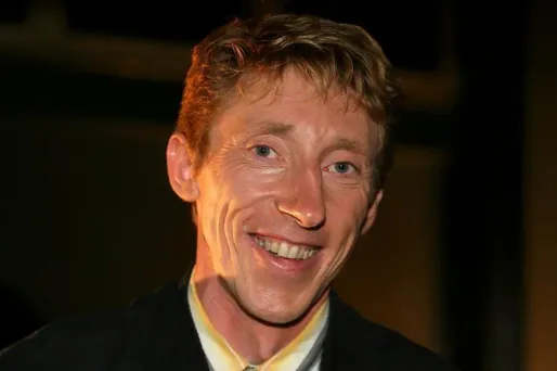 Patrick Dils est "satisfait" du renvoi de Francis Heaulme devant les assises pour les meurtres de Montigny-lès-Metz mais insiste sur la présomption d'innocence.