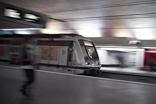 Un homme tué dans le RER C