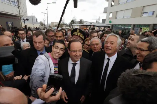 A Dijon, accueil tendu pour Hollande